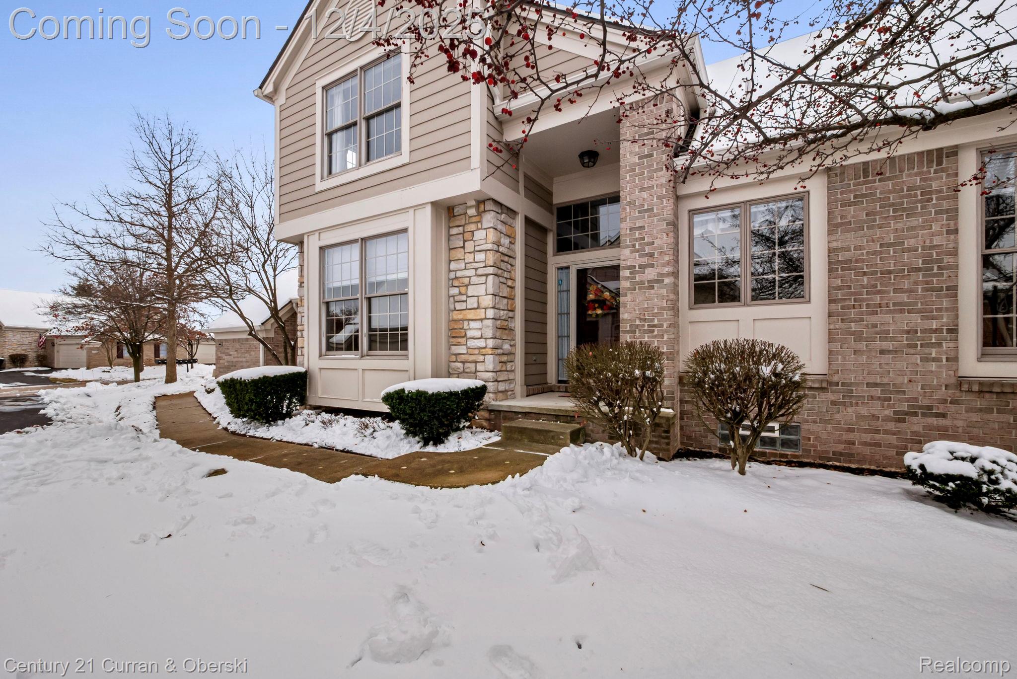 16925 Lochmoor Circle E