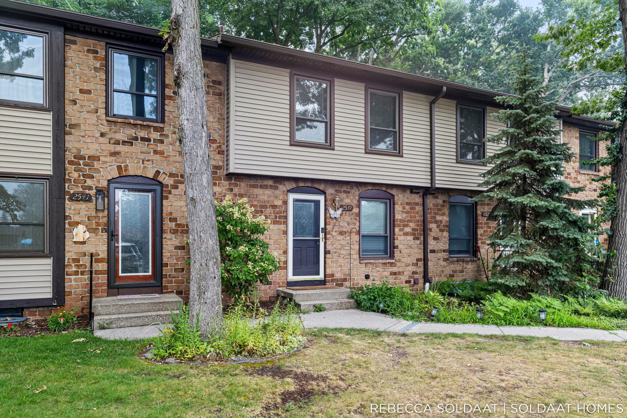 2539 Chatham Woods Drive SE
