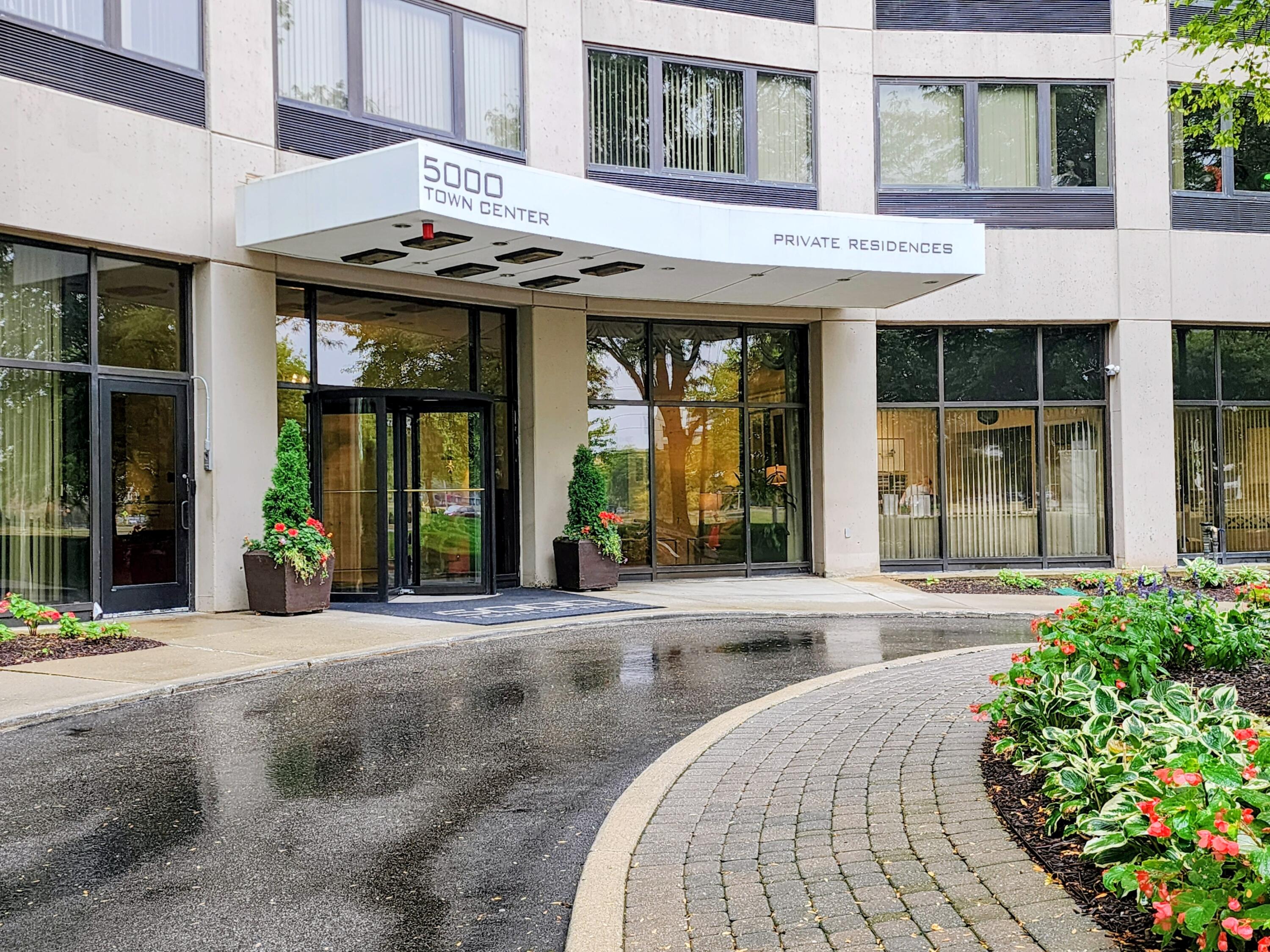 5000 Town Center 1404