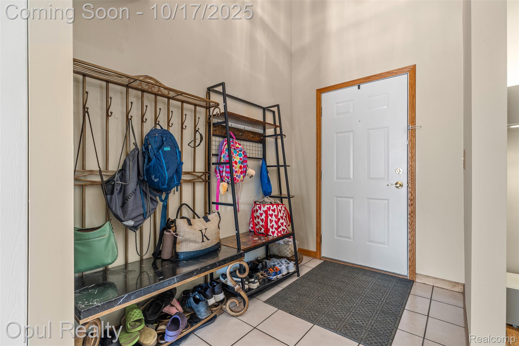24397 Kings Pointe