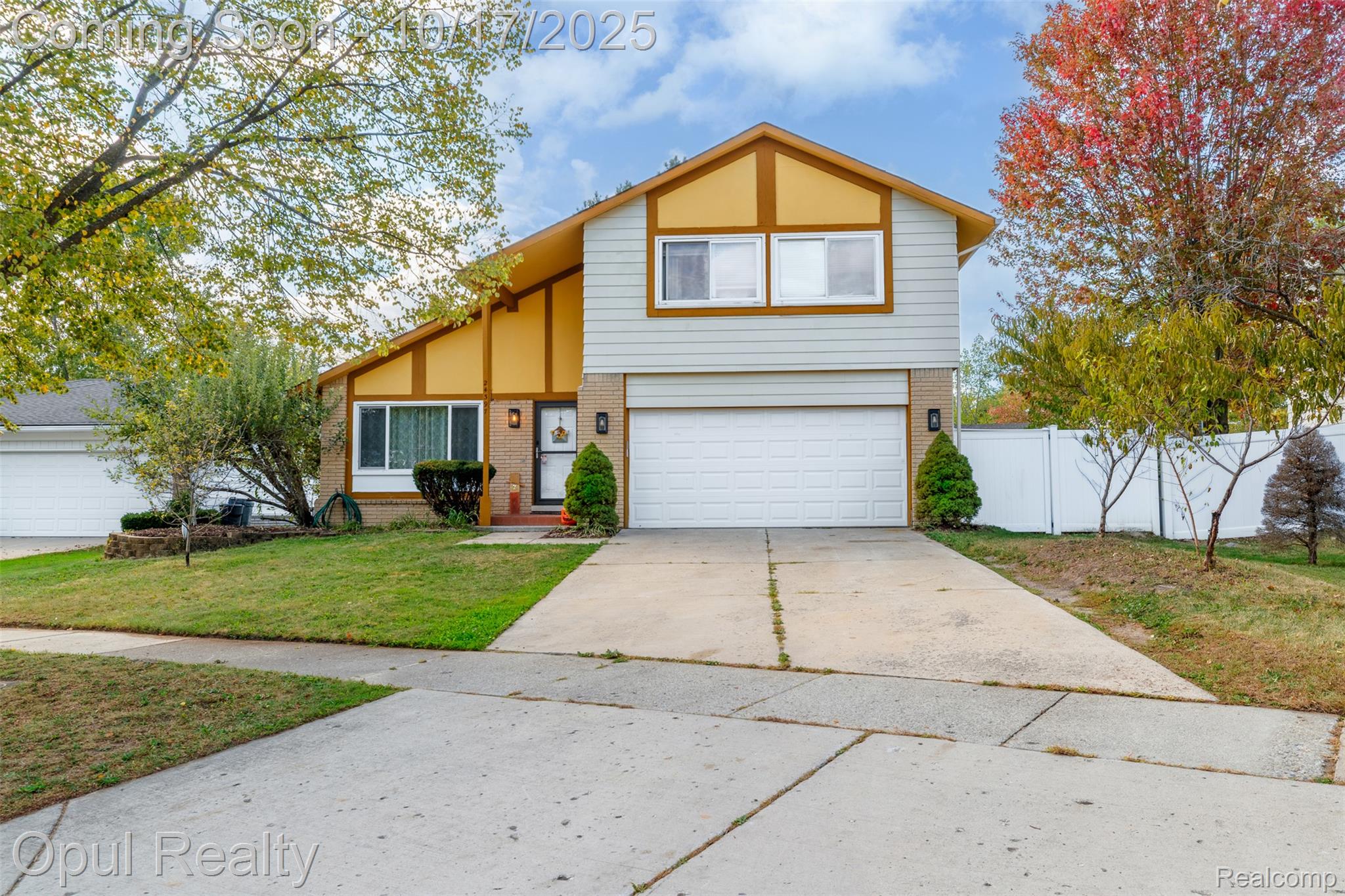24397 Kings Pointe