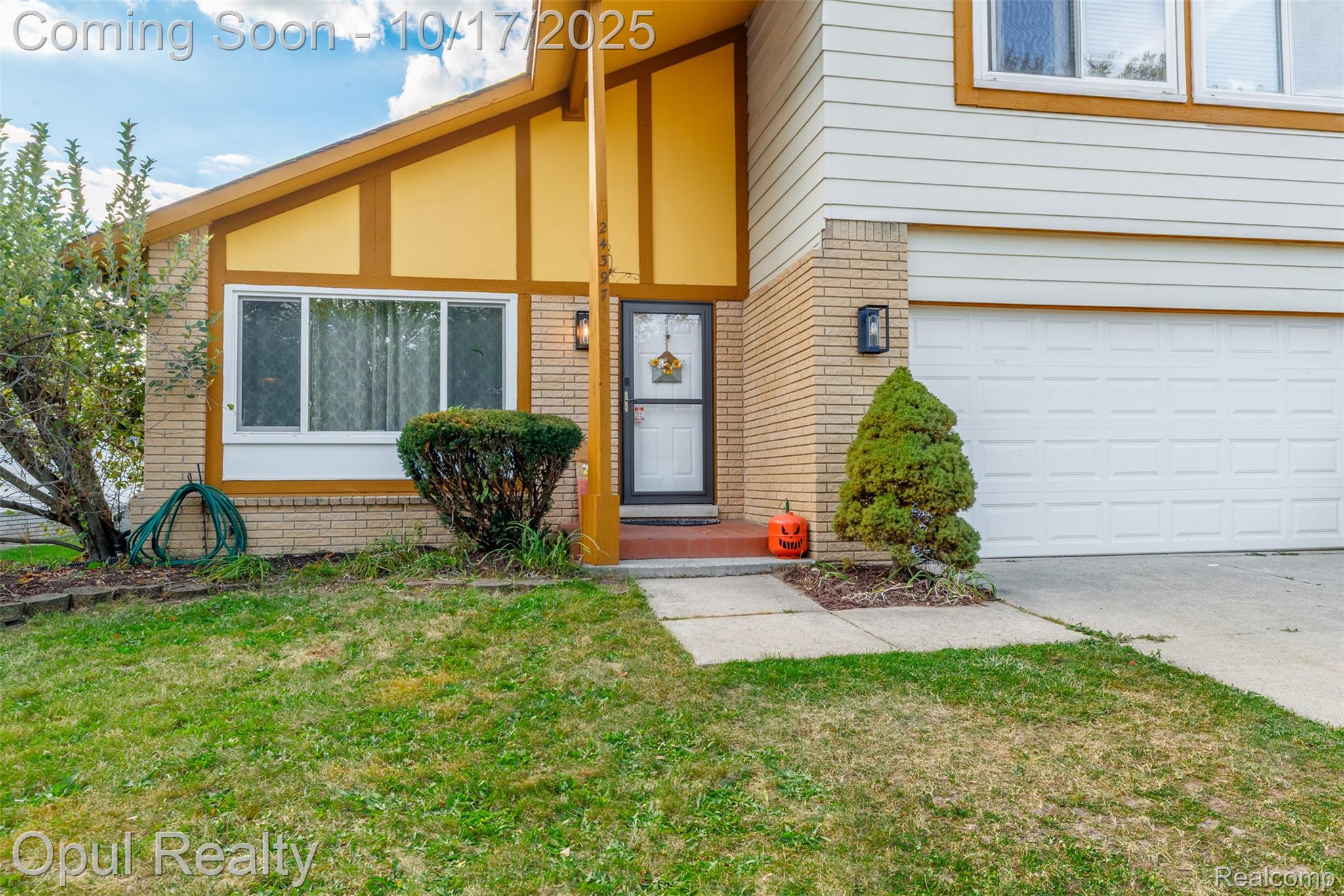 24397 Kings Pointe