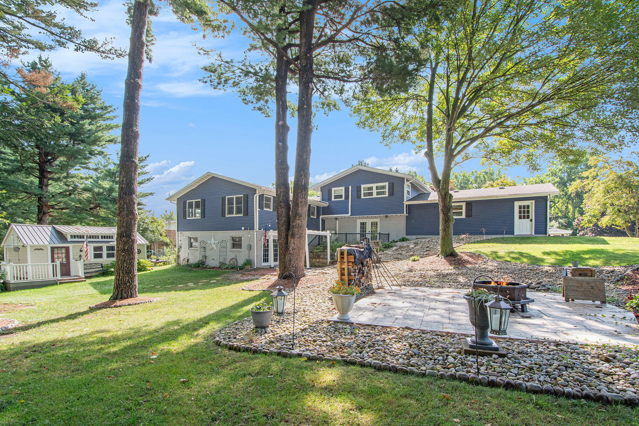 1520 Lamphere Street