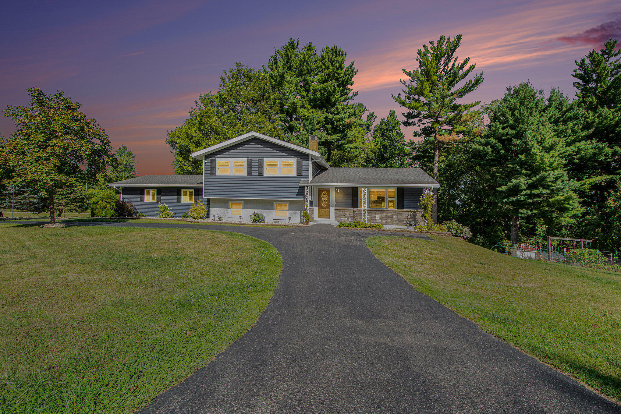 1520 Lamphere Street