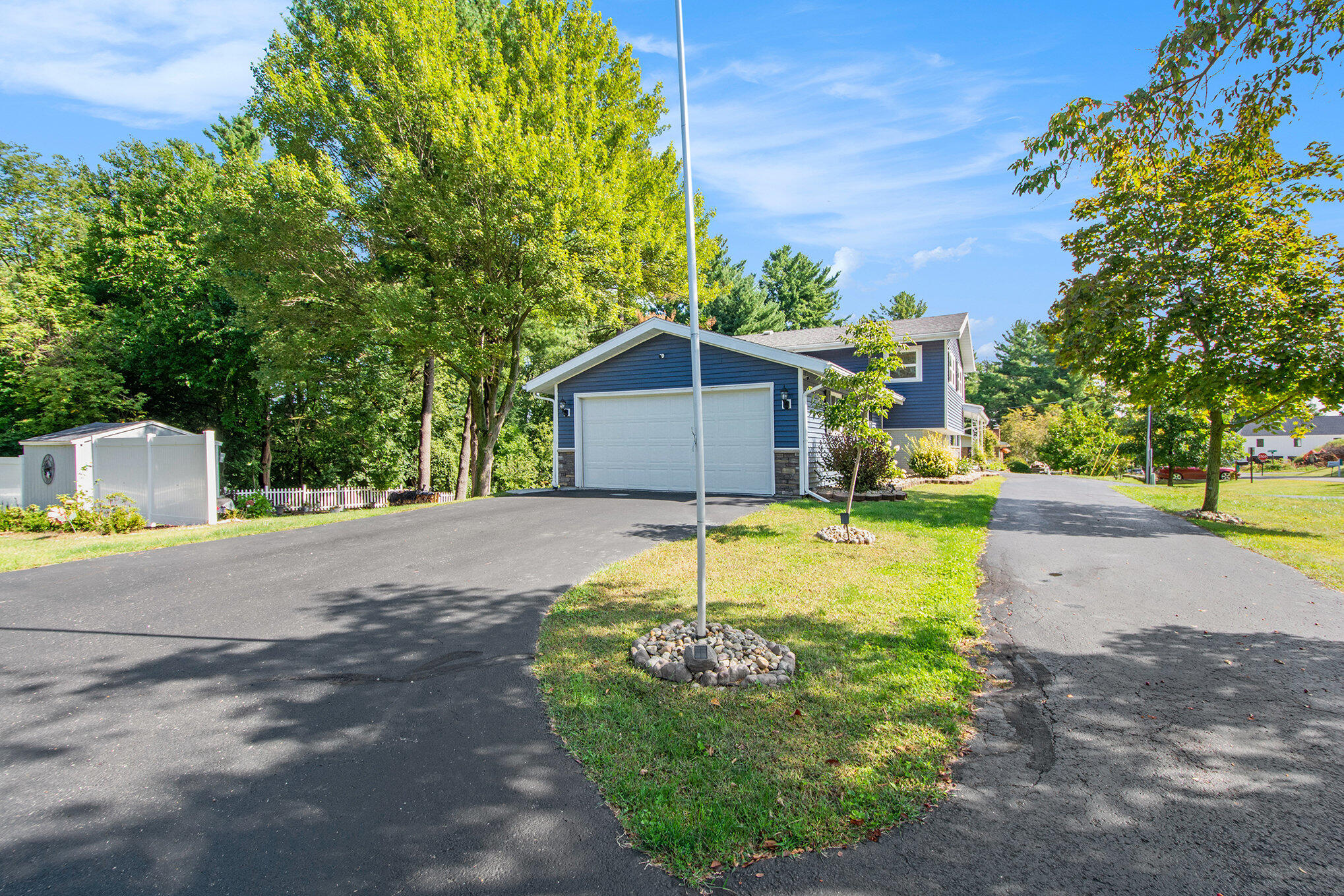 1520 Lamphere Street