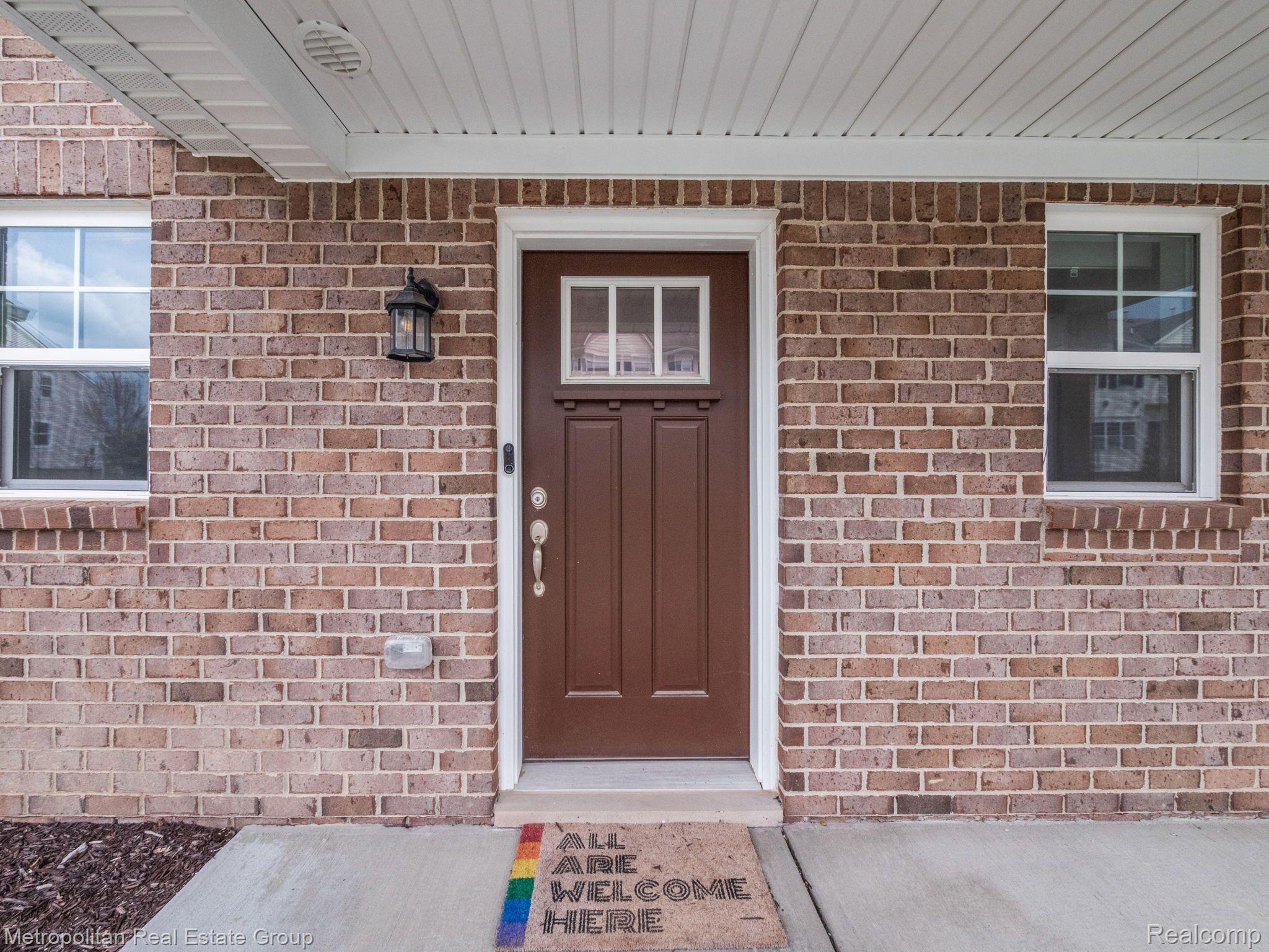 157 MONUMENT Lane