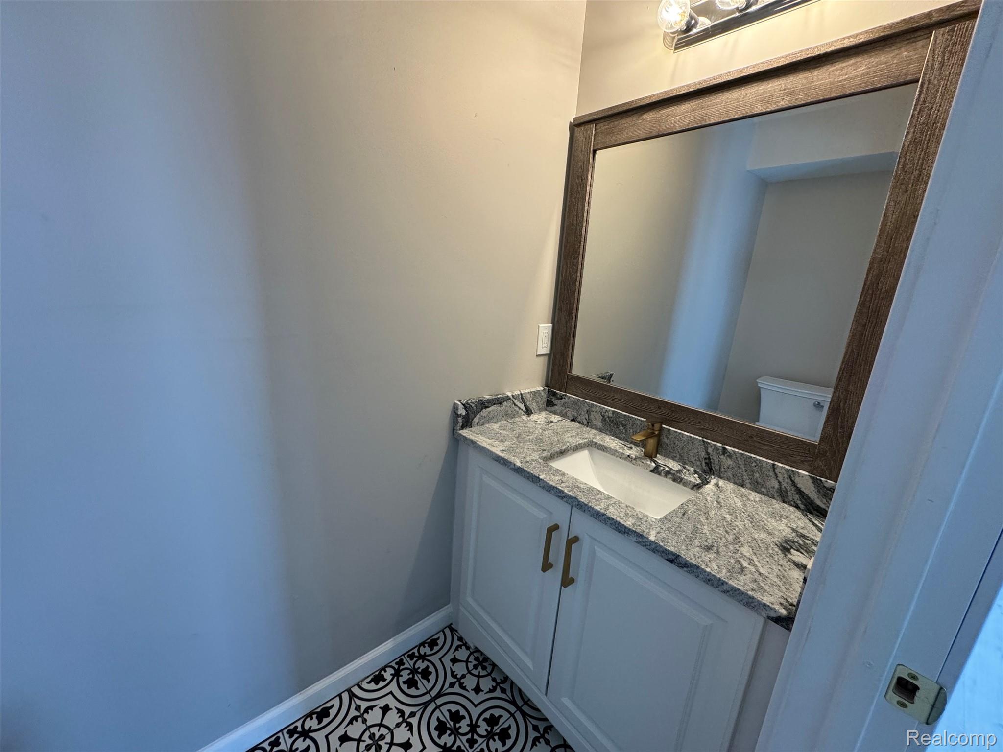 115 N Georgetown Square 10