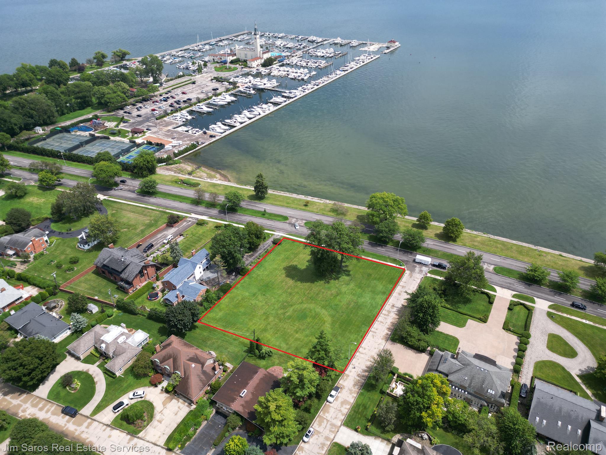 745- 749 LAKE SHORE Road