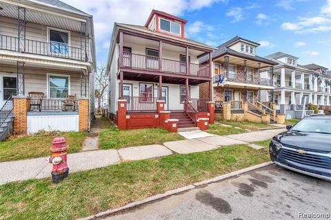 9506 Charest Street Hamtramck City MI 48212