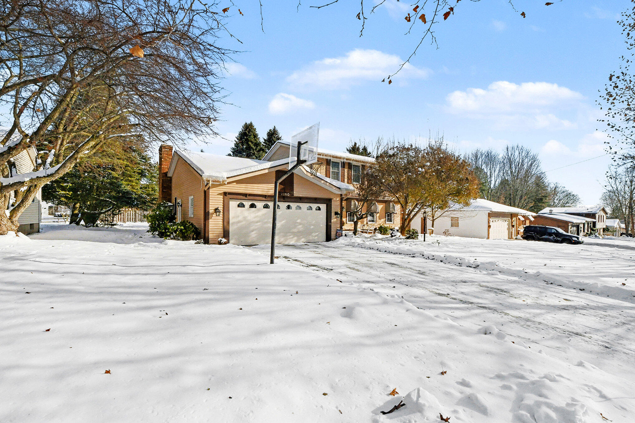 2260 Elmridge Drive NW