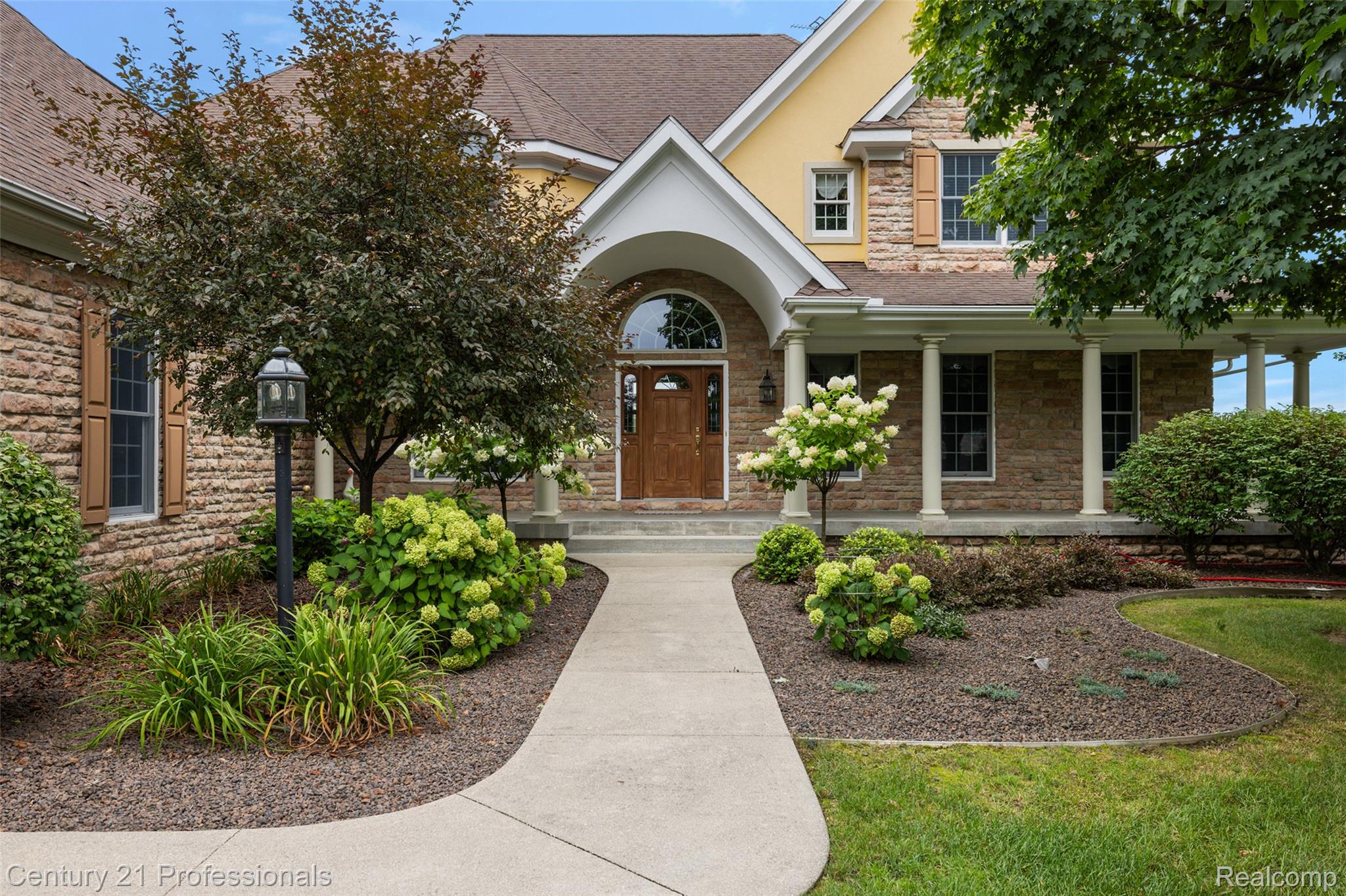 9310 Fairway Trail