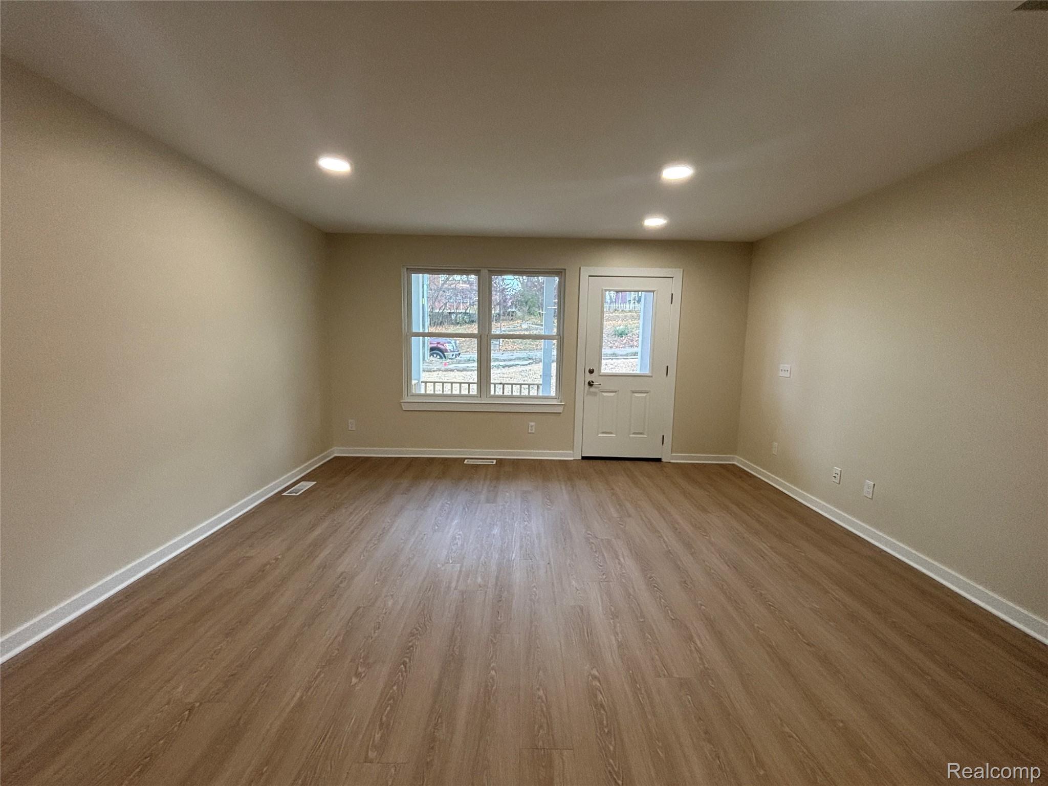 363 Dorsey Ave Street 30