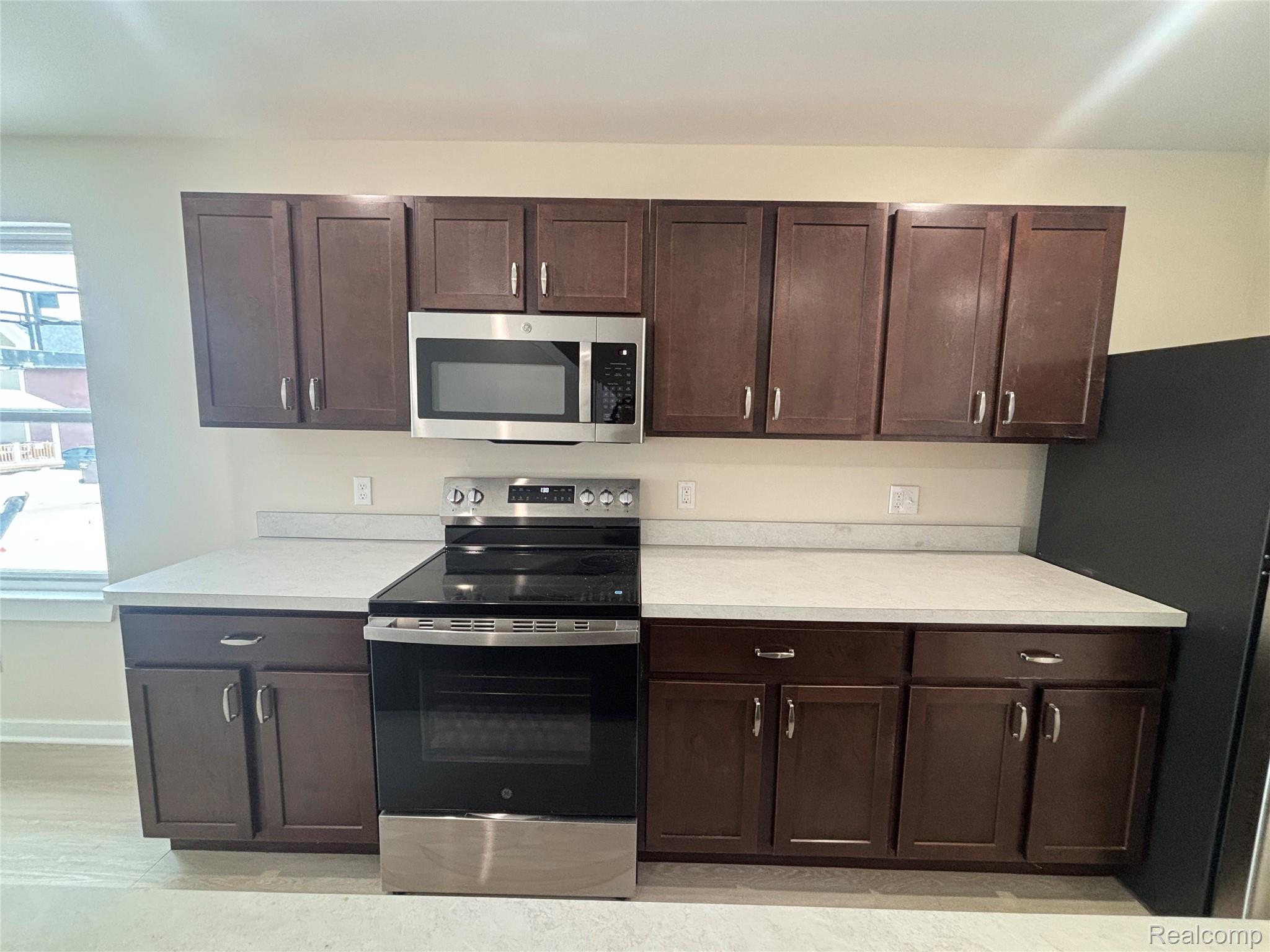 363 Dorsey Ave Street 30