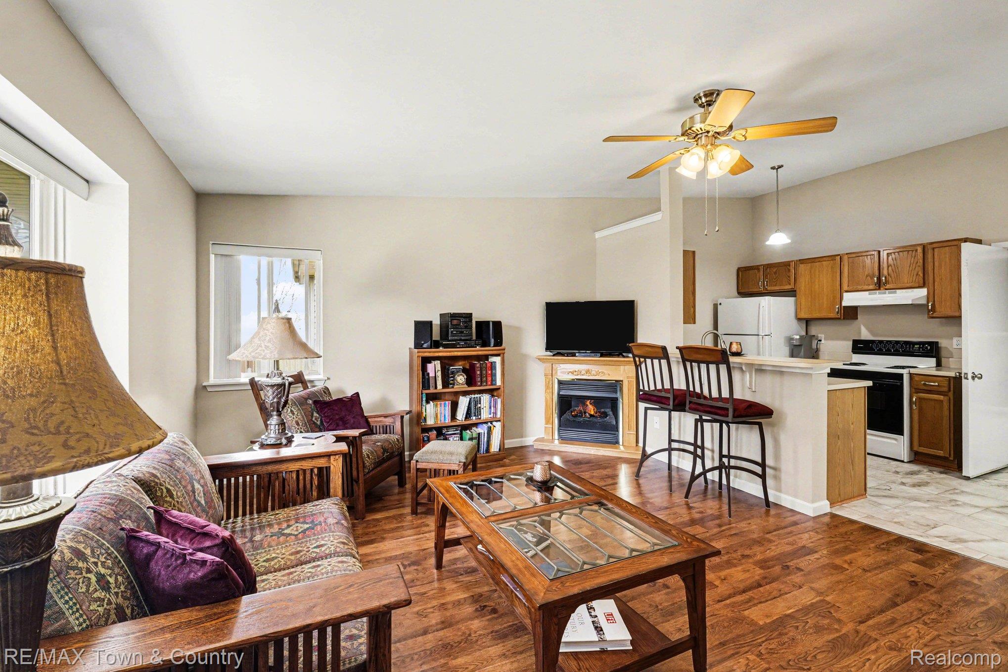 9358 Parkview Circle