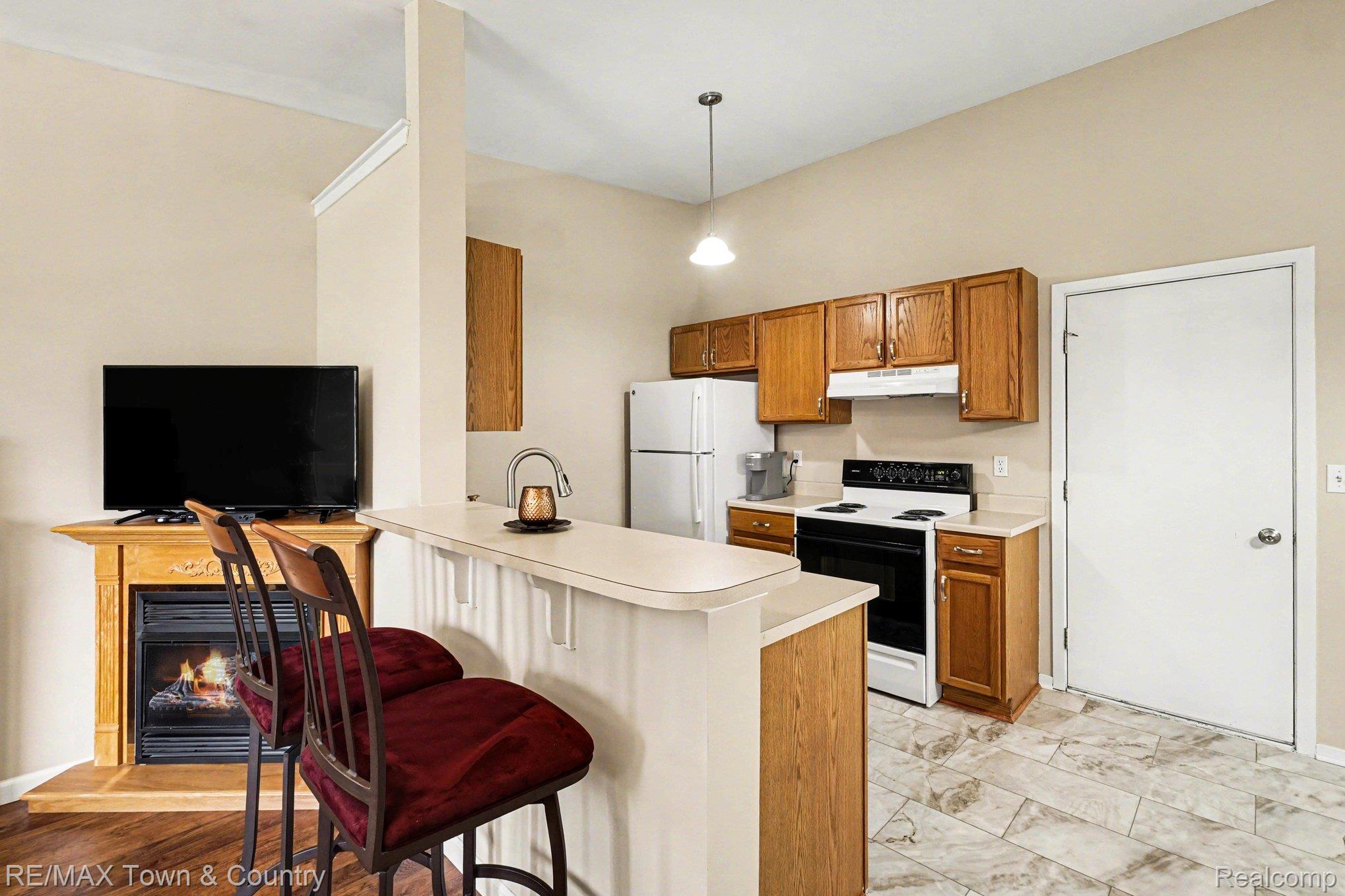 9358 Parkview Circle
