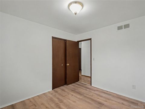 Tiny photo for 36458 Jeffrey Drive, Sterling Heights City, MI 48310 (MLS # 20261020094)