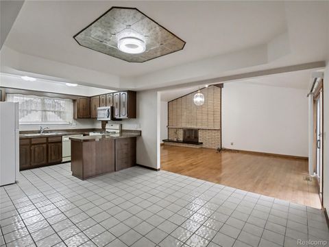 Tiny photo for 36458 Jeffrey Drive, Sterling Heights City, MI 48310 (MLS # 20261020094)