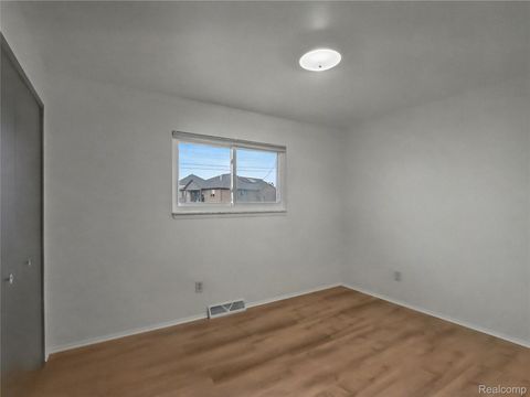 Tiny photo for 36458 Jeffrey Drive, Sterling Heights City, MI 48310 (MLS # 20261020094)