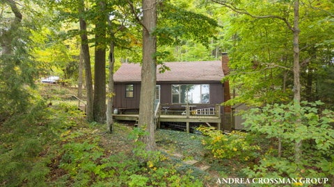 Tiny photo for 45556 Blue Star Highway, Covert Township, MI 49038 (MLS # 71026054491)