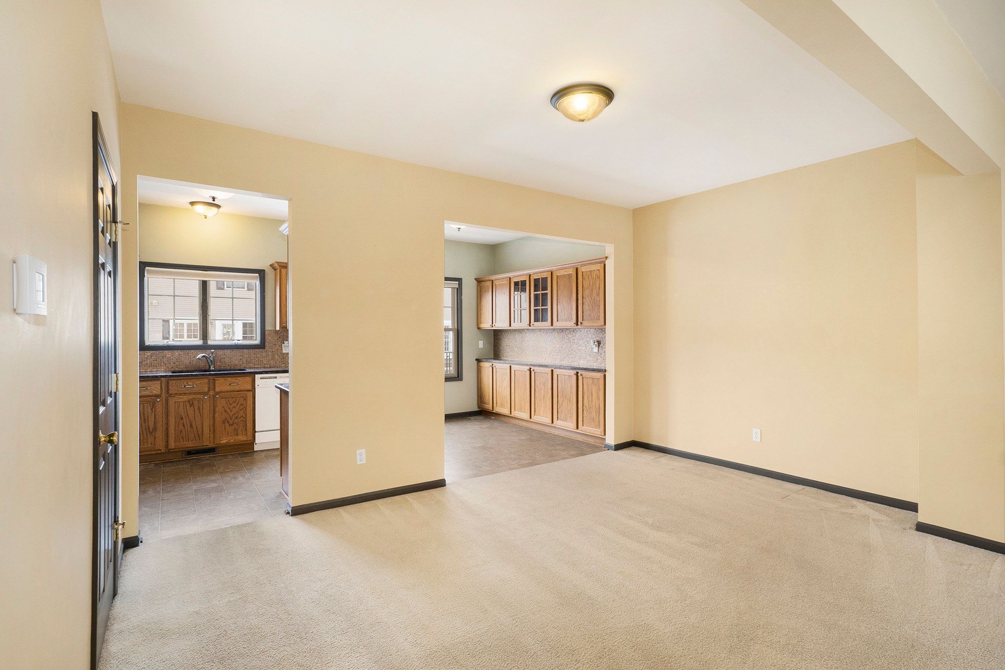 724 EAGLE Drive
