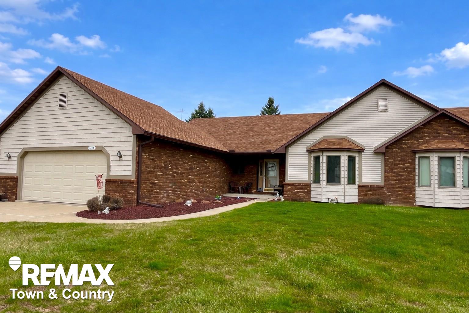 6112 Oak Creek Drive