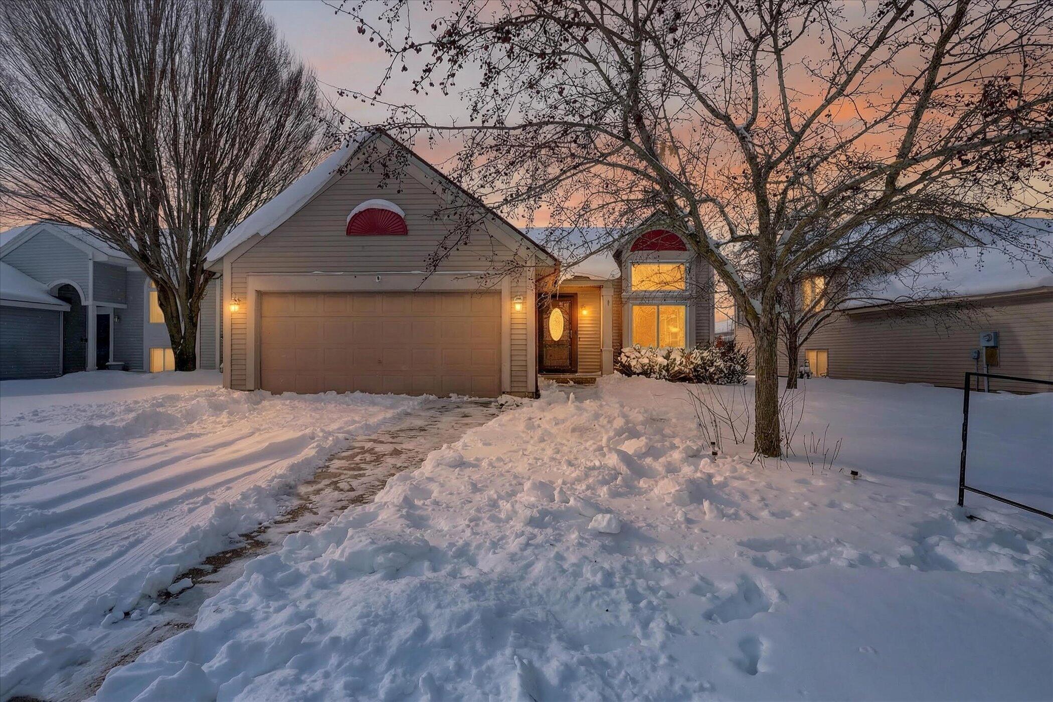 4507 Brookmeadow Drive SE