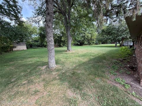 206 N John Street Highland Charter Township MI 48357