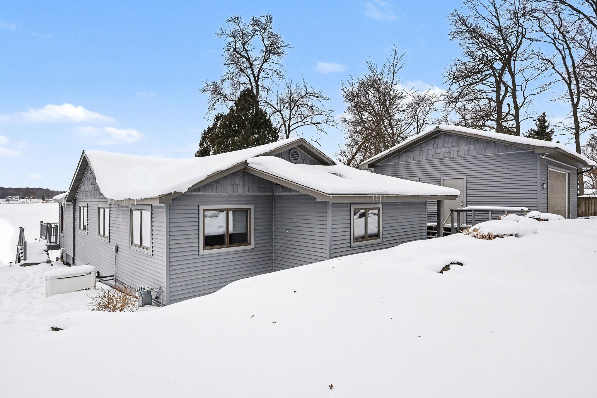 5011 Walnut Ridge Street