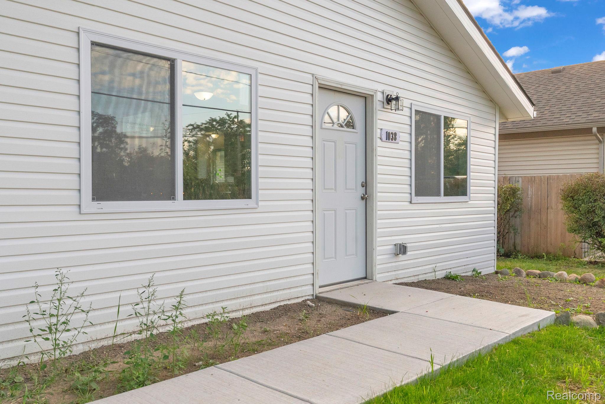 1038 Vinewood Street