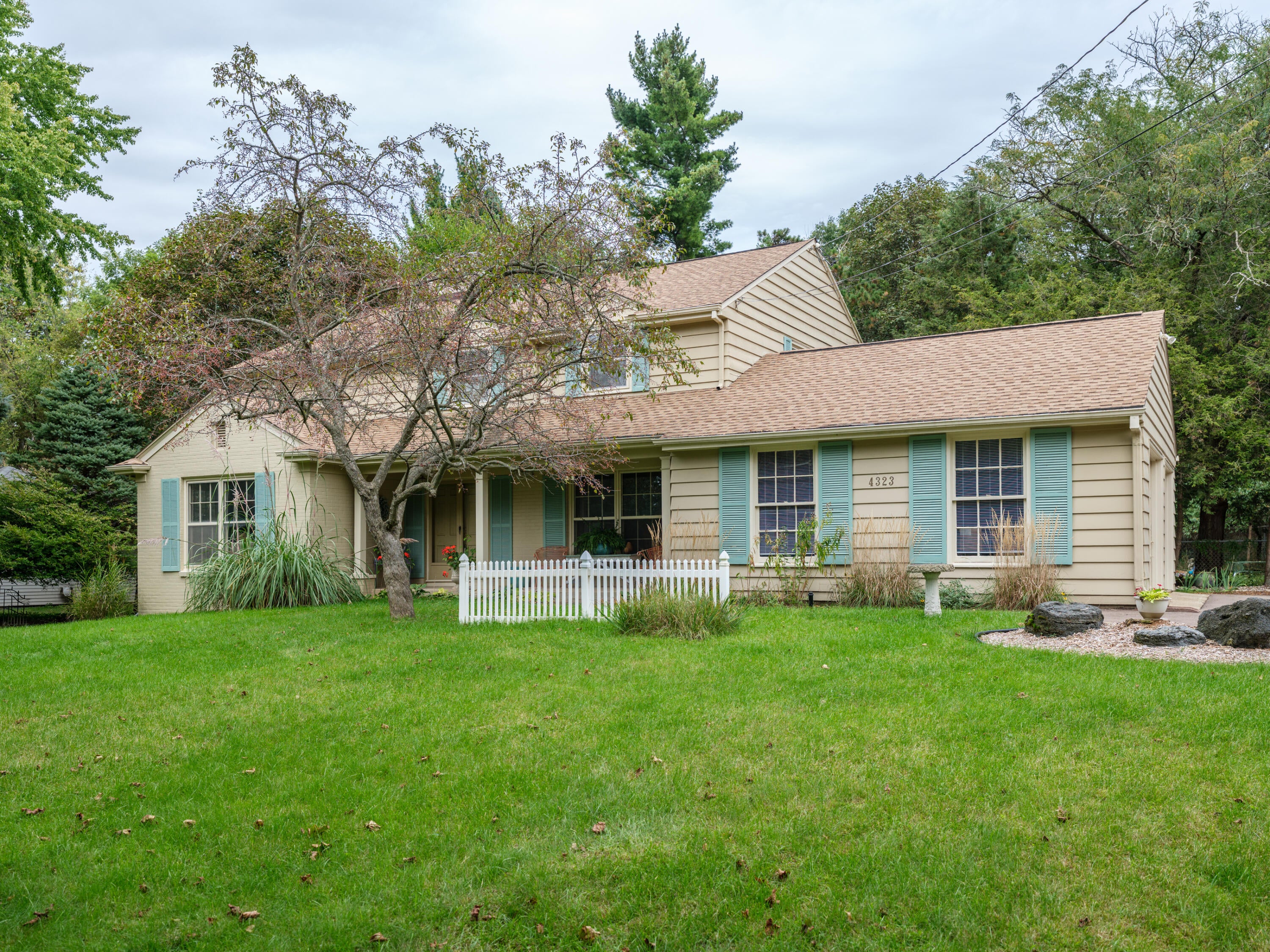4323 Sunnybrook Drive