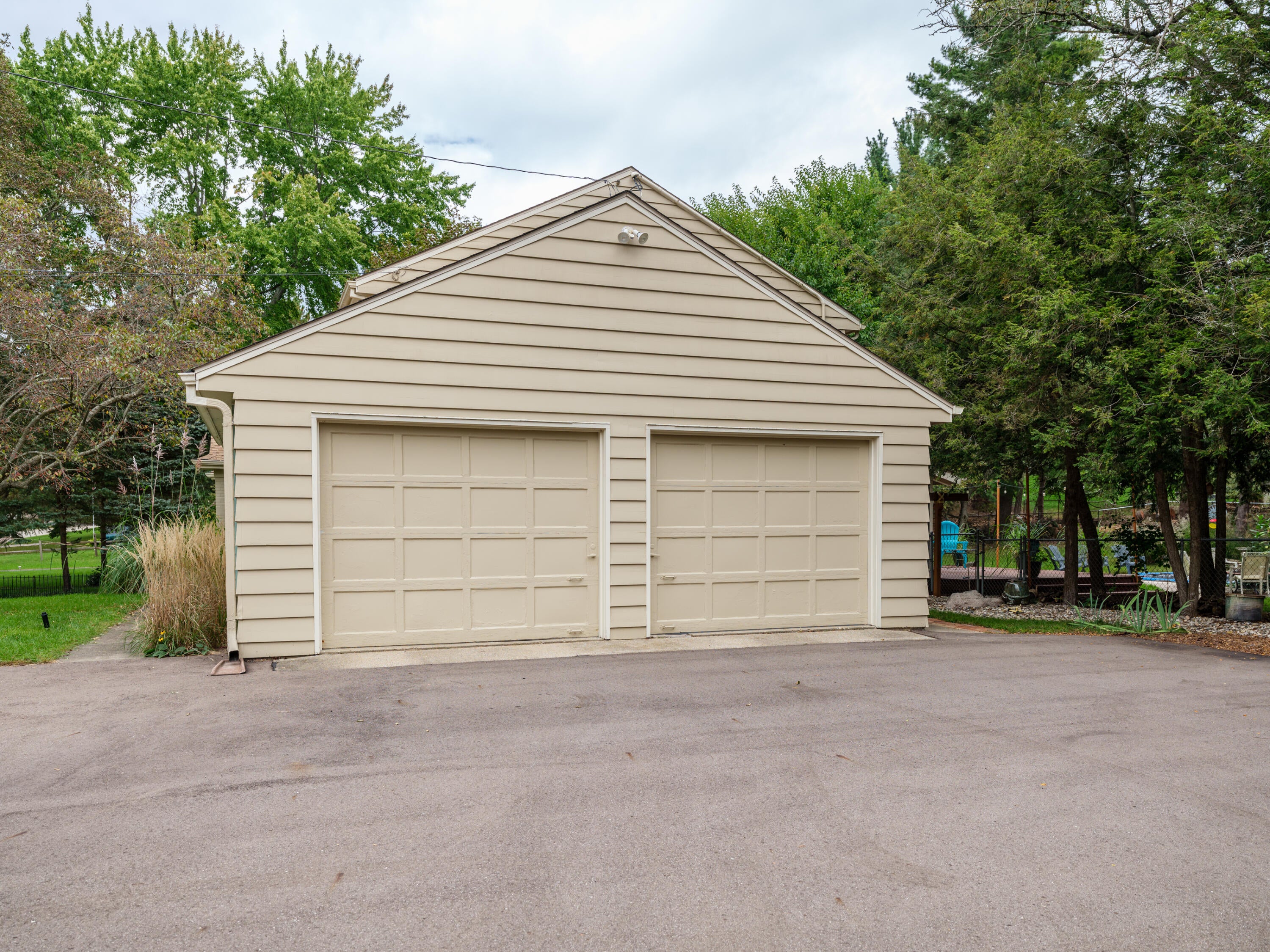 4323 Sunnybrook Drive