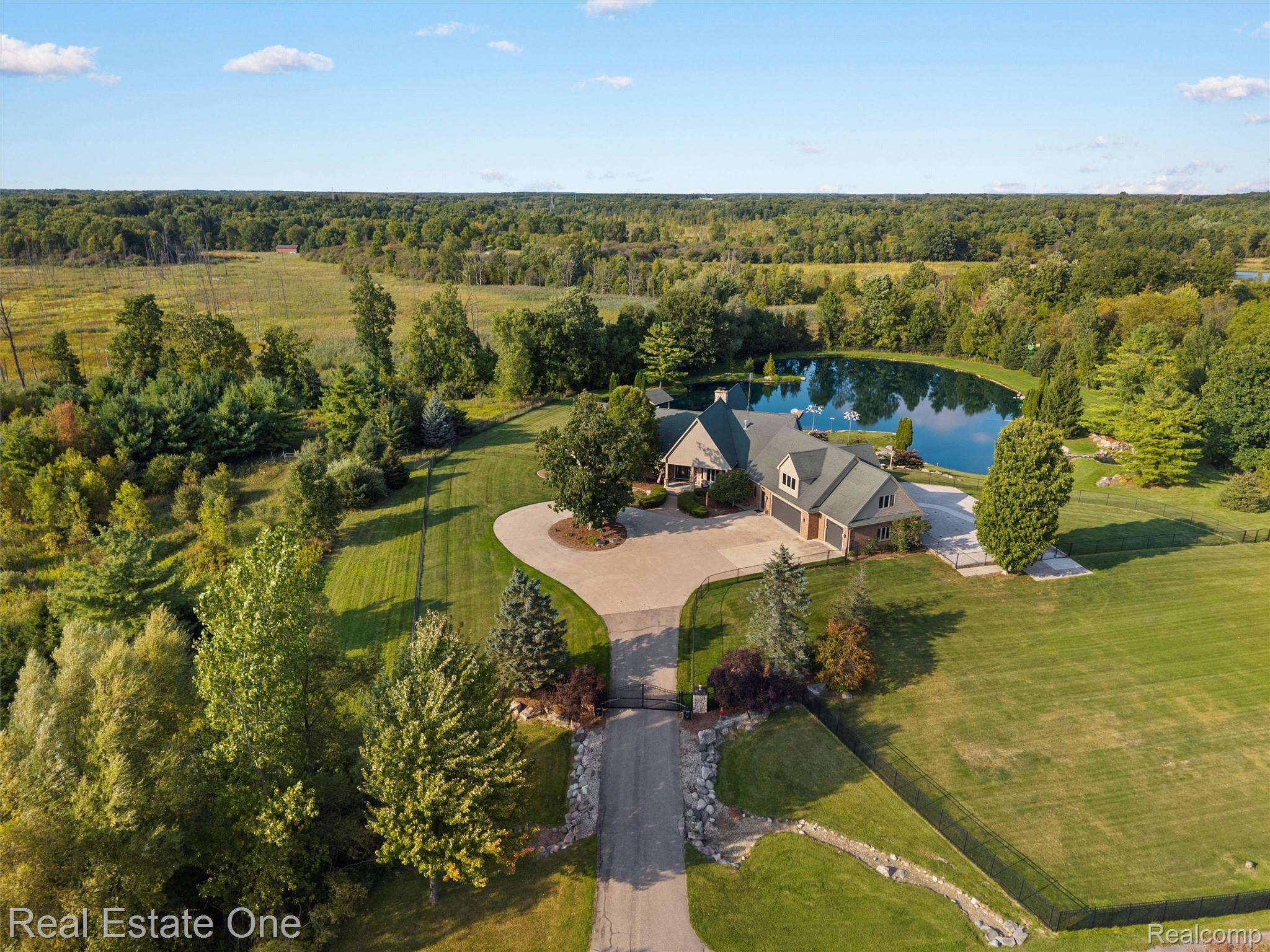 3292 W Sutton Road