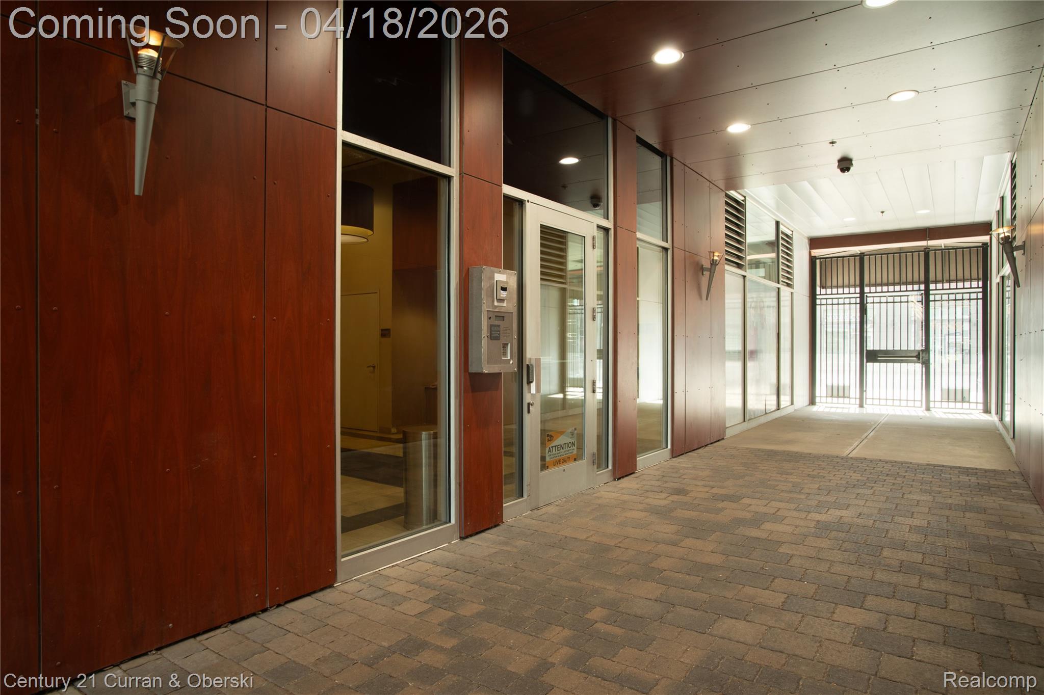 3670 Woodward Avenue 303