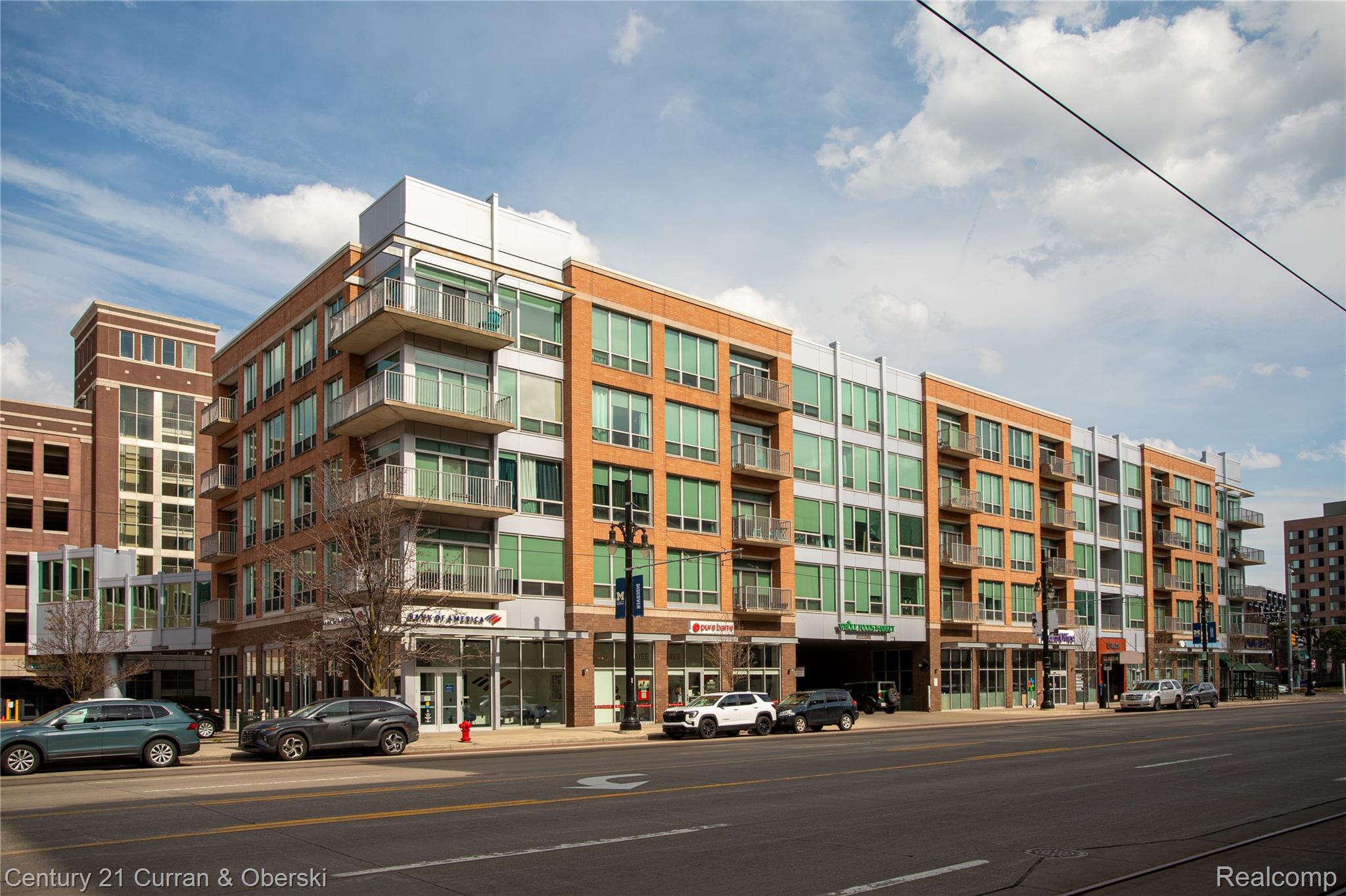 3670 Woodward Avenue 303