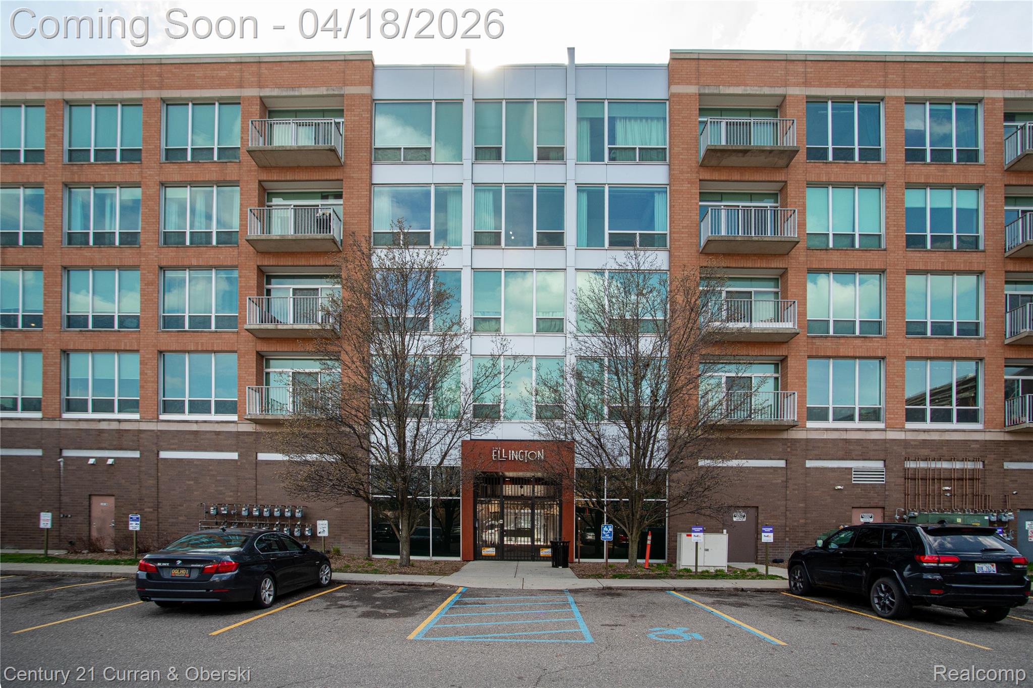 3670 Woodward Avenue 303