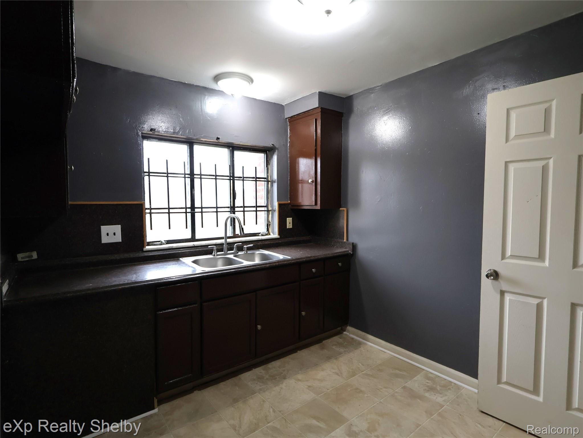 18432 Greenfield Road