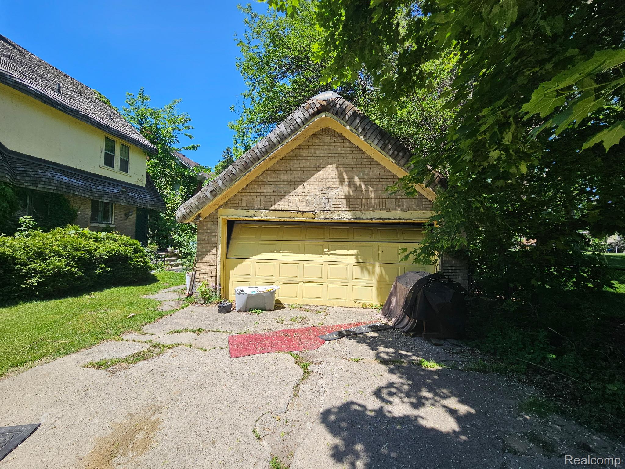 303 Ottawa Drive