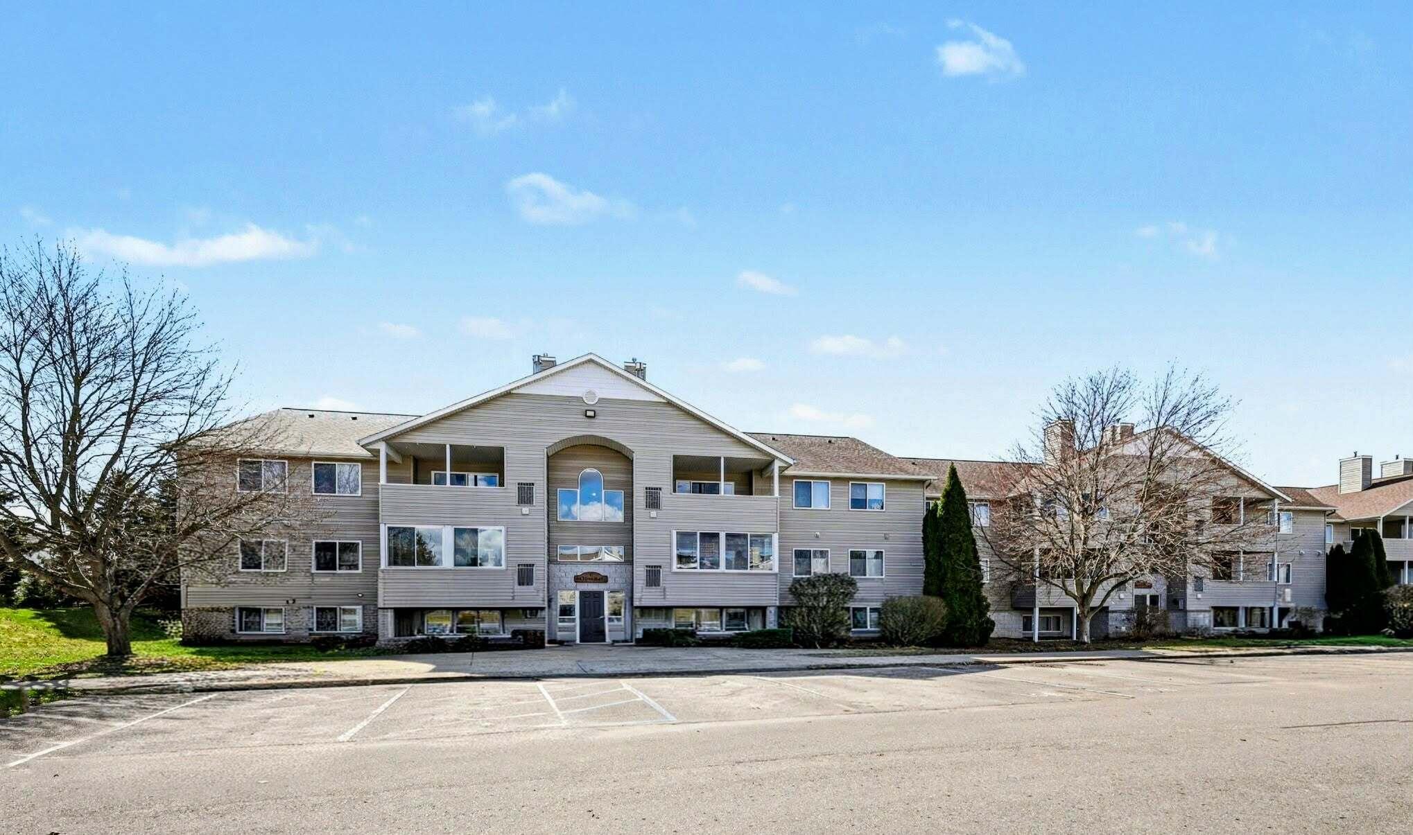 8480 N Jasonville Court SE