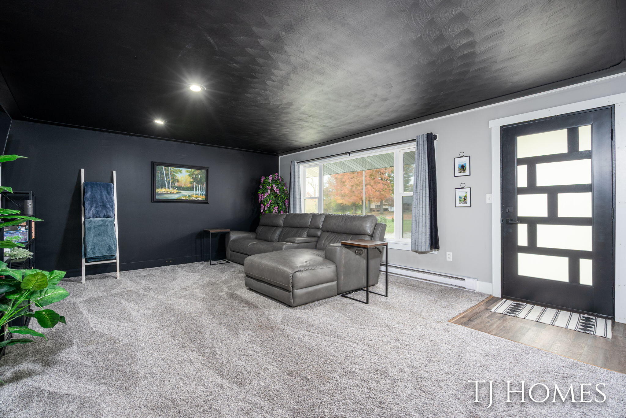 9188 Whittall Street NE