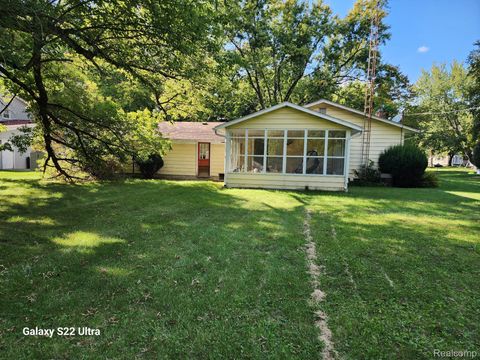 2340 Pineview Court Flushing City MI 48433