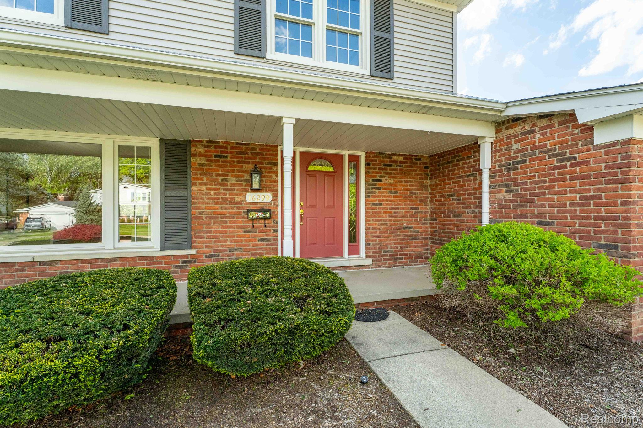 16299 Edgewood Drive