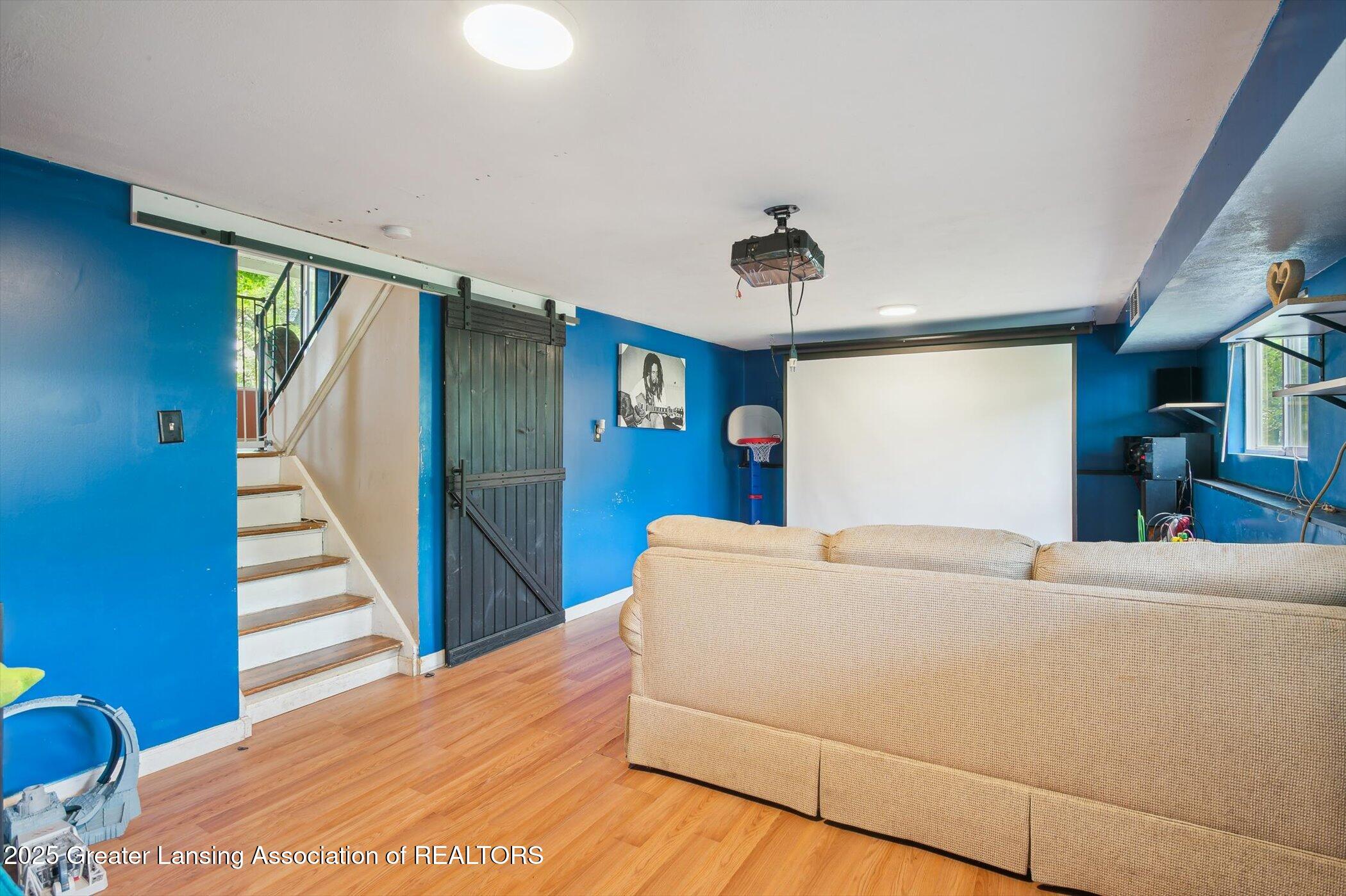 Lansing City, Michigan 48910, United States, 3 Bedrooms Bedrooms, ,1 BathroomBathrooms,Residential,Pending,139576