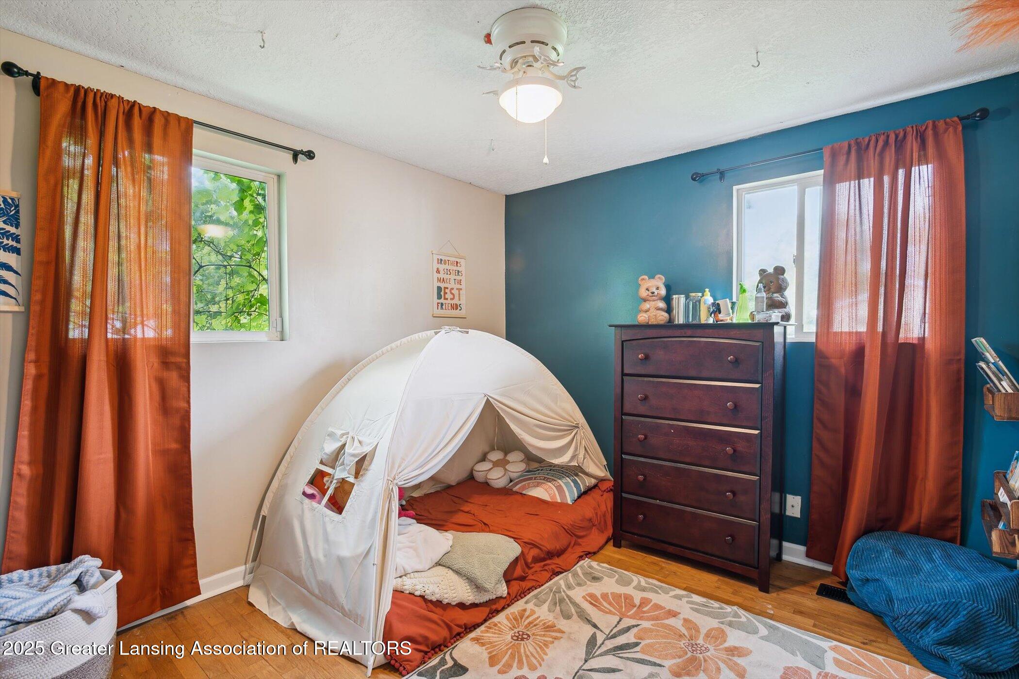 Lansing City, Michigan 48910, United States, 3 Bedrooms Bedrooms, ,1 BathroomBathrooms,Residential,Pending,139576