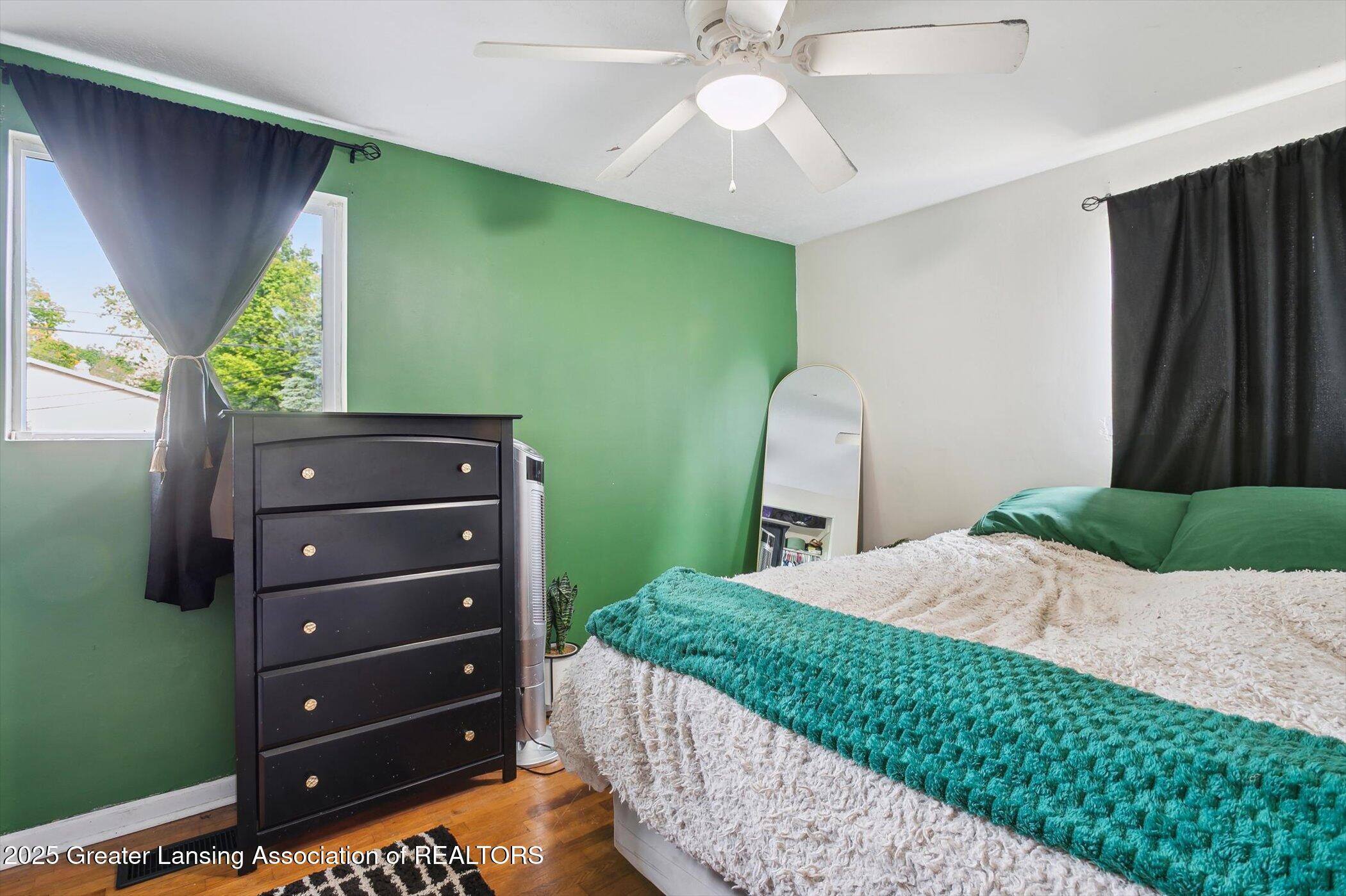 Lansing City, Michigan 48910, United States, 3 Bedrooms Bedrooms, ,1 BathroomBathrooms,Residential,Pending,139576