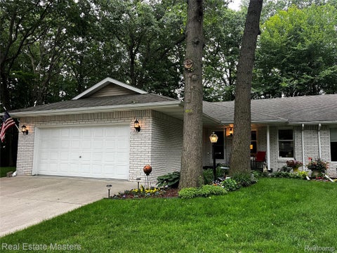 Photo for 3880 BUTTERNUT Court 2