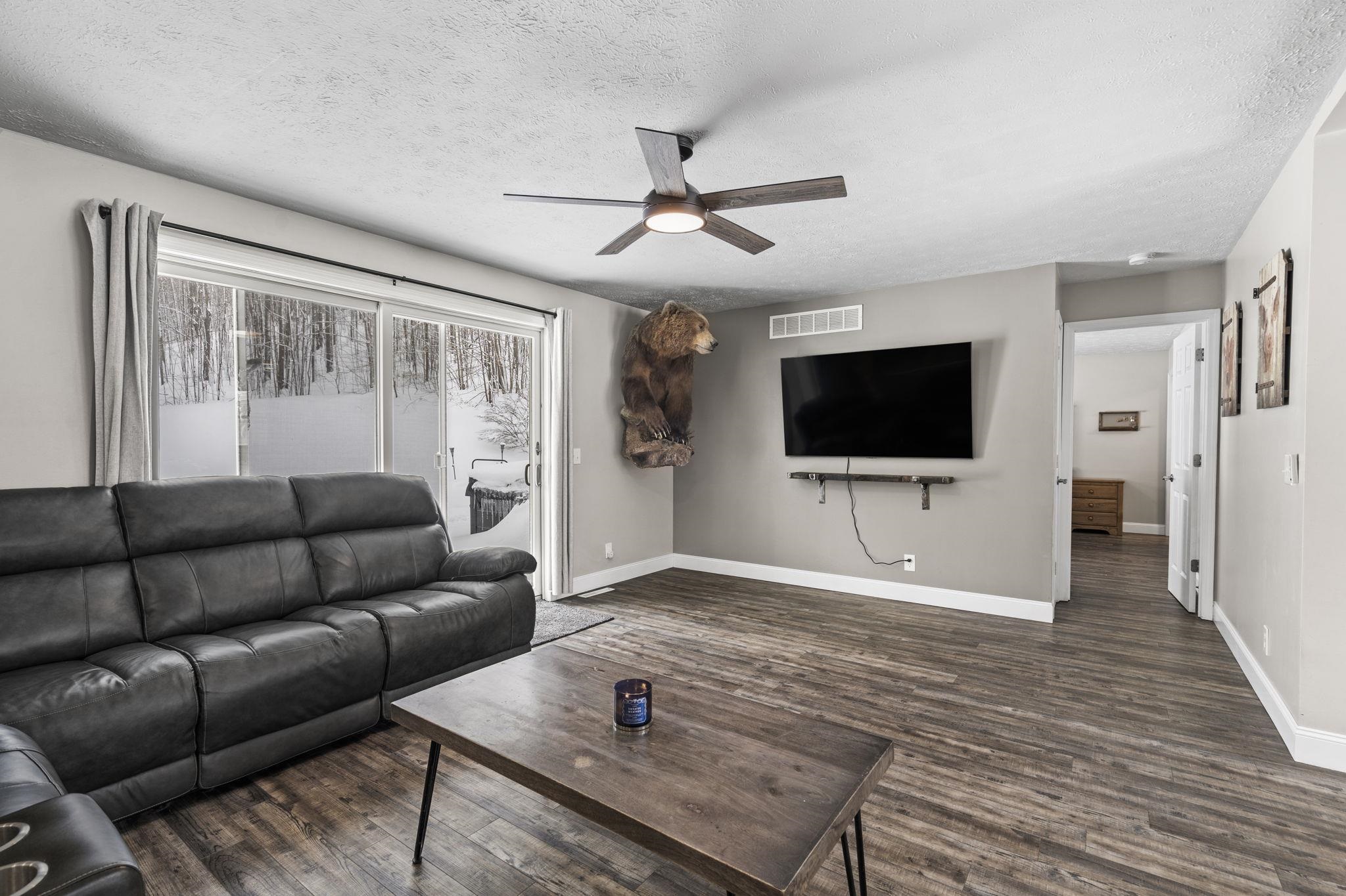 6081 Riley Ridge Lane