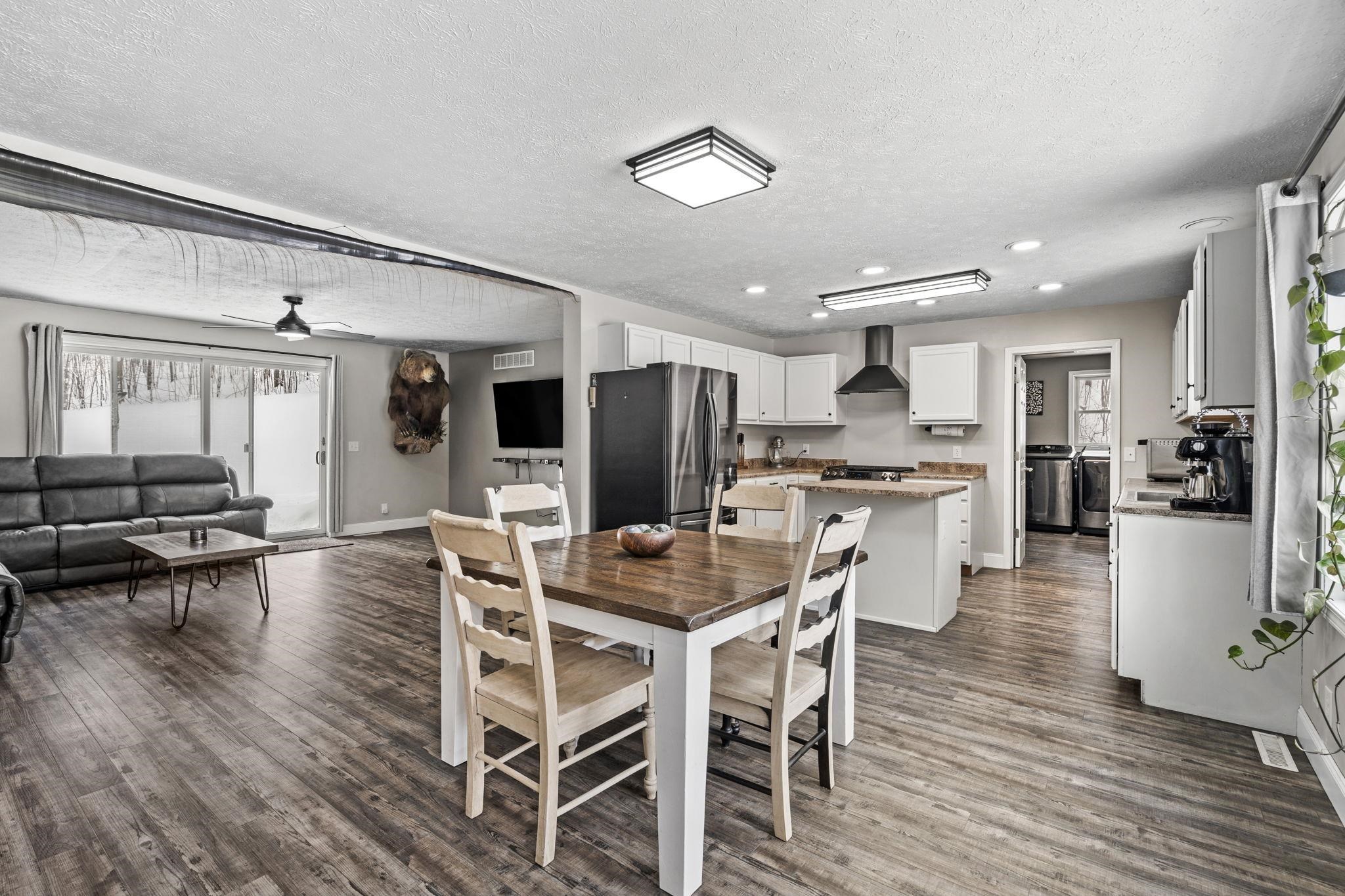 6081 Riley Ridge Lane