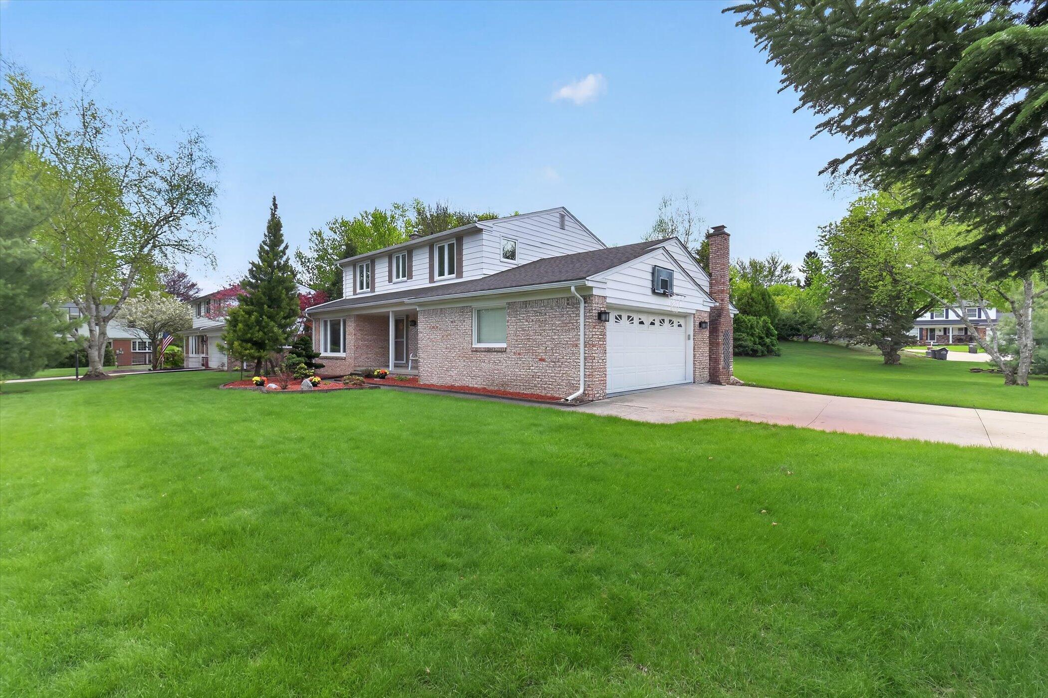 42231 Ladywood Drive