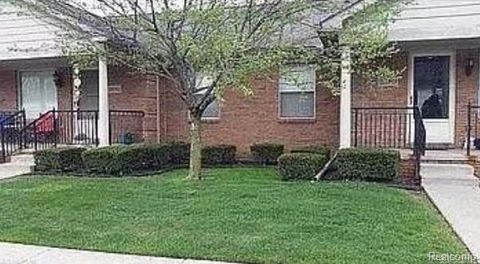 25883 Village Lane Warren City MI 48089