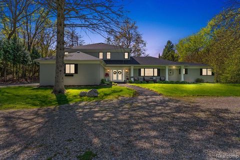 9855 ORTONVILLE Road Independence Charter Township MI 48348